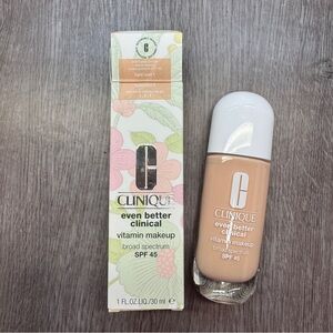 Clinique Even Better Clinical Vitamin Makeup Foundation SPF45 Light Cool 1 New